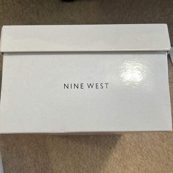 Nine West Faux Suede Wedges size 6 - Picture 5 of 5